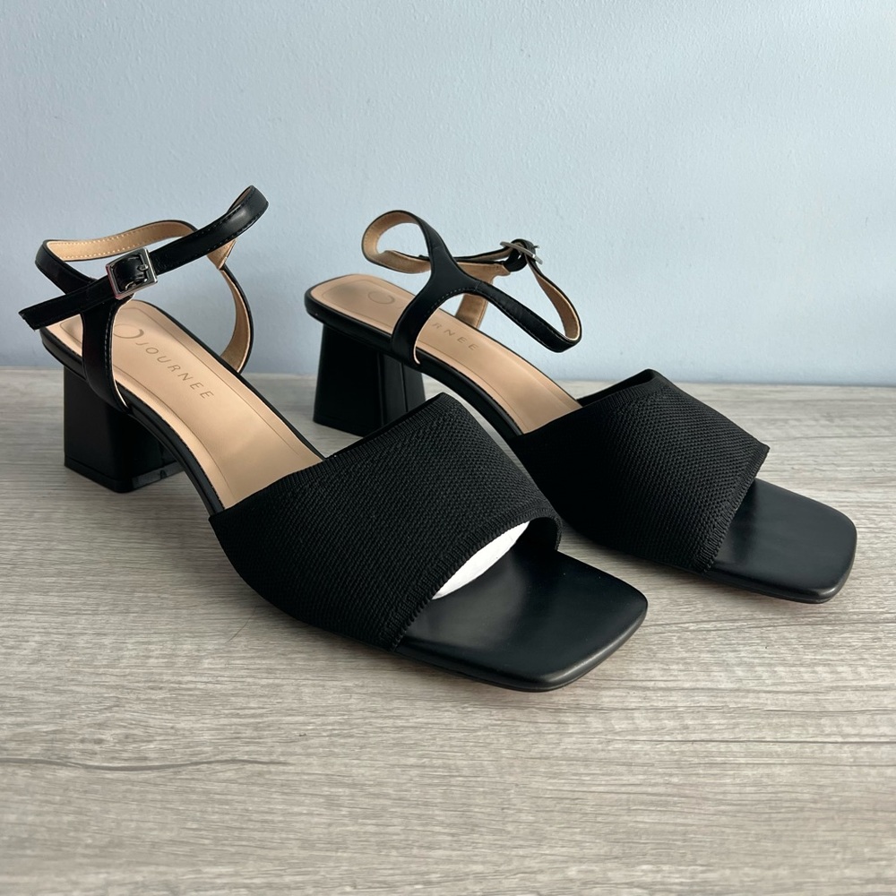 Journee Women's Evylinn Block Heel Dress Sandal Black Size 12W